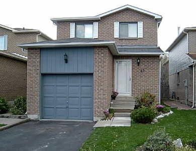 45 Bluesky Cres, House detached with 3 bedrooms, 2 bathrooms and 2 parking in Richmond Hill ON | Image 1