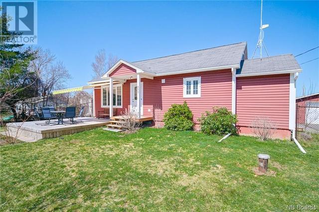 873 Route 102, House detached with 2 bedrooms, 1 bathrooms and null parking in Burton NB | Image 35