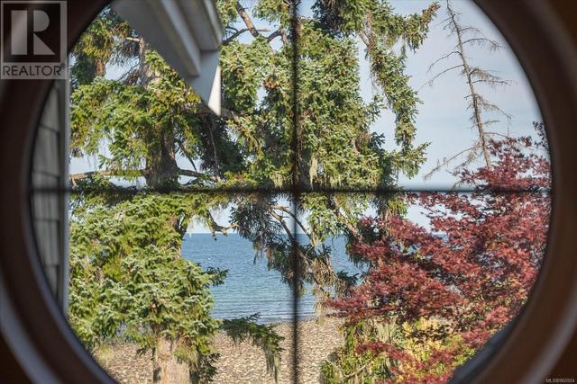 5525 Island Hwy W, House detached with 4 bedrooms, 4 bathrooms and 4 parking in Nanaimo H BC | Image 40
