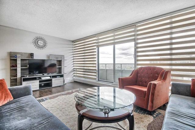 1010 - 9 Four Winds Dr, Condo with 3 bedrooms, 2 bathrooms and 1 parking in Toronto ON | Image 5