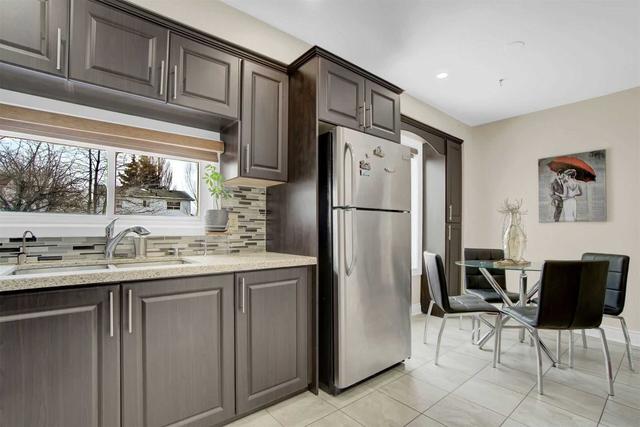 3324 Dwiggin Ave, House detached with 4 bedrooms, 3 bathrooms and 4 parking in Mississauga ON | Image 5