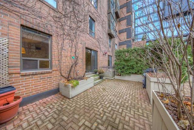 203 - 19 Dundonald St, Condo with 2 bedrooms, 2 bathrooms and 1 parking in Toronto ON | Image 20