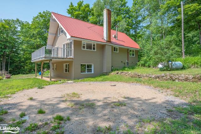 9297 Highway 118, House detached with 5 bedrooms, 2 bathrooms and null parking in Minden Hills ON | Image 44
