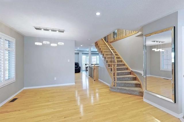 48 Grainger Cres, House detached with 4 bedrooms, 3 bathrooms and 6 parking in Ajax ON | Image 34
