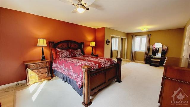 215 Fireside Drive, House detached with 4 bedrooms, 3 bathrooms and 10 parking in Ottawa ON | Image 11