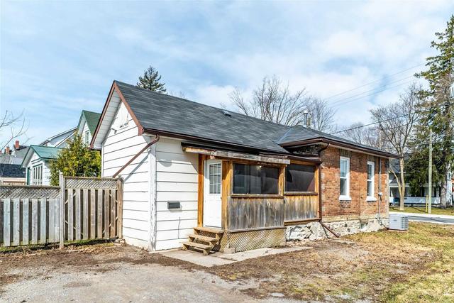 111 Durham St W, House detached with 3 bedrooms, 1 bathrooms and 2 parking in Kawartha Lakes ON | Image 13