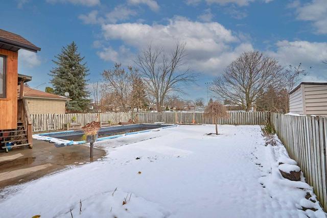 19 Woodcrest Rd, House detached with 3 bedrooms, 3 bathrooms and 8 parking in Barrie ON | Image 6