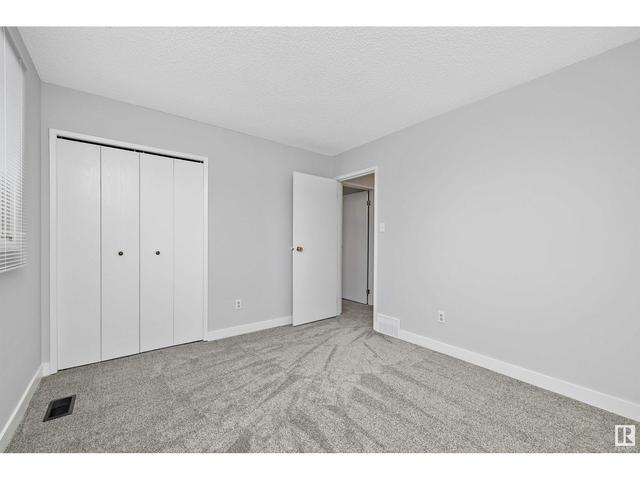 3205 104a St Nw, House detached with 3 bedrooms, 2 bathrooms and null parking in Edmonton AB | Image 23