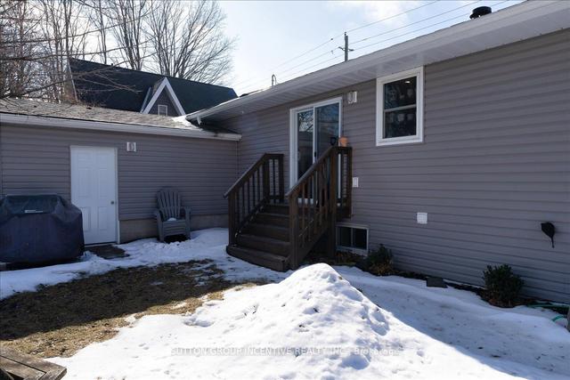 537 King St, House detached with 2 bedrooms, 2 bathrooms and 4 parking in Midland ON | Image 28