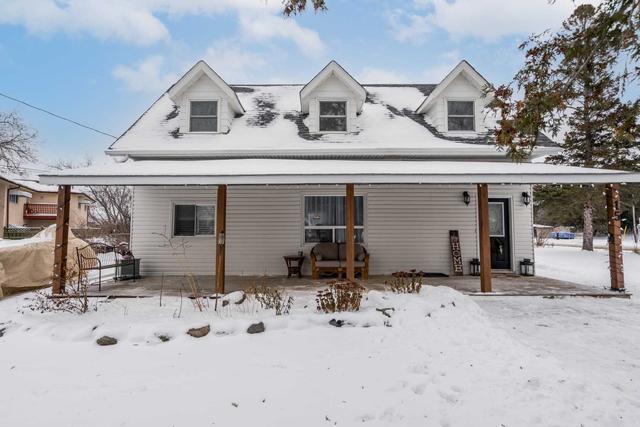 15 West St S, House detached with 1 bedrooms, 2 bathrooms and 6 parking in Kawartha Lakes ON | Image 1