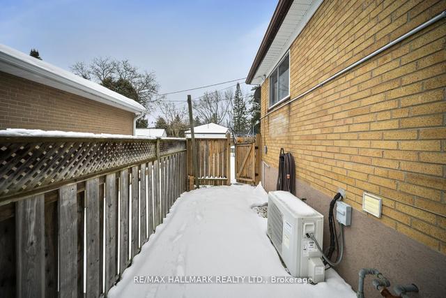1 Huron Crt, House detached with 3 bedrooms, 2 bathrooms and 4 parking in Aurora ON | Image 30