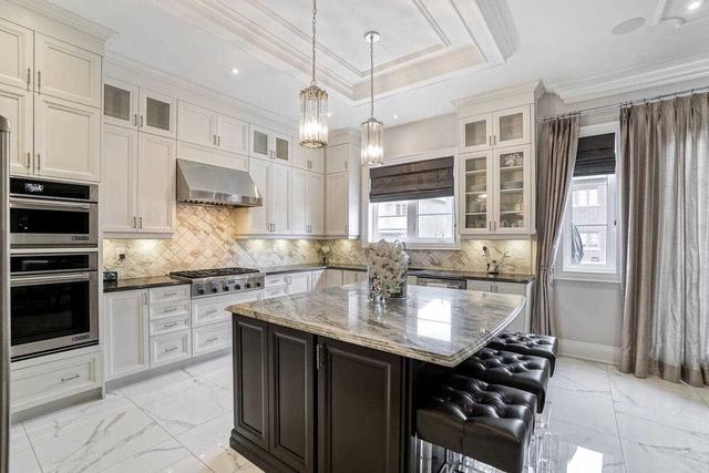 25 Boyce Cres, House detached with 5 bedrooms, 5 bathrooms and 9 parking in Brampton ON | Image 18