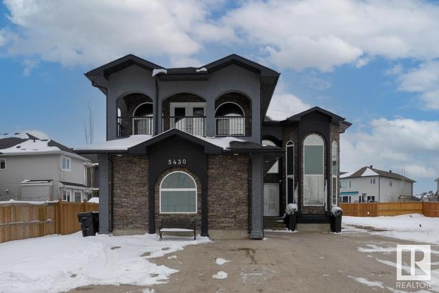 5430 Schonsee Dr Nw, House detached with 5 bedrooms, 4 bathrooms and 6 parking in Edmonton AB | Image 2