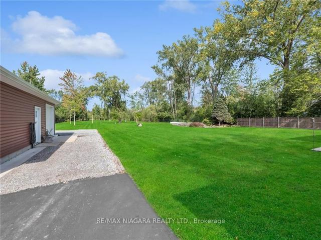 880 Edgemere Rd, House detached with 3 bedrooms, 2 bathrooms and 15 parking in Fort Erie ON | Image 30