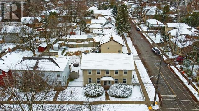 27 Dublin Street S, House other with 5 bedrooms, 4 bathrooms and 4 parking in Guelph ON | Image 10