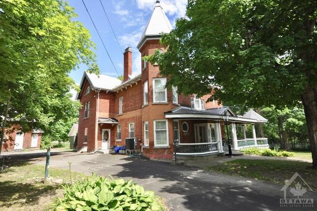 205 Mill Street, House detached with 7 bedrooms, 7 bathrooms and 8 parking in Merrickville Wolford ON | Image 1