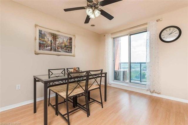 1106 - 30 Chapman Crt, Condo with 2 bedrooms, 2 bathrooms and 1 parking in London ON | Image 4