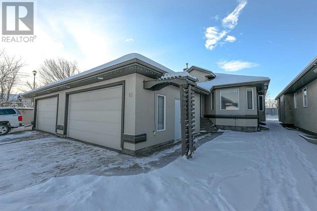 15, - 8910 122 Avenue, House semidetached with 4 bedrooms, 3 bathrooms and 3 parking in Grande Prairie AB | Image 2