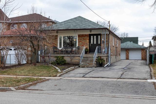 19 Merriday St, House detached with 3 bedrooms, 2 bathrooms and 7 parking in Toronto ON | Image 32