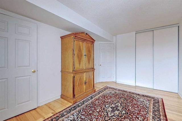 1009 - 2 Covington Rd, Condo with 2 bedrooms, 2 bathrooms and 1 parking in Toronto ON | Image 14