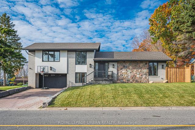 86 Comay Rd, House detached with 3 bedrooms, 4 bathrooms and 4 parking in Toronto ON | Image 12
