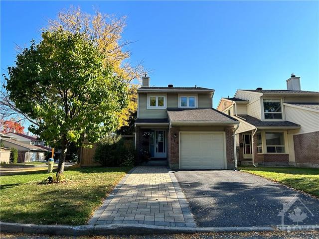 718 Malibu Terrace, House detached with 3 bedrooms, 2 bathrooms and 3 parking in Ottawa ON | Image 2