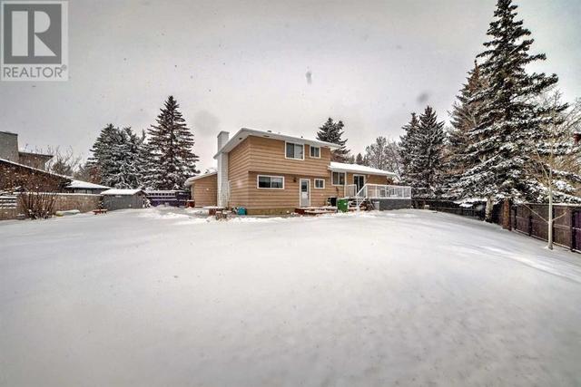 14 Varmoor Place Nw, House detached with 4 bedrooms, 2 bathrooms and 4 parking in Calgary AB | Image 34