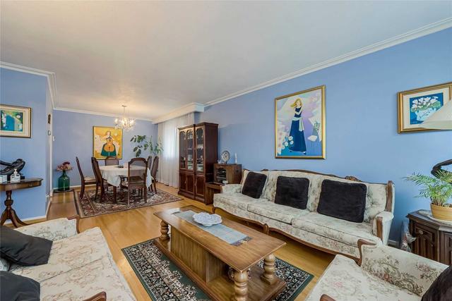 upper - 25 Oldborough Circ, House detached with 3 bedrooms, 2 bathrooms and 2 parking in Toronto ON | Image 14