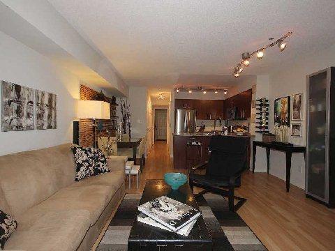th93 - 208 Niagara St, Townhouse with 1 bedrooms, 1 bathrooms and 1 parking in Toronto ON | Image 3