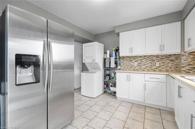 6590 Kuhn Crescent, House semidetached with 3 bedrooms, 1 bathrooms and 2 parking in Niagara Falls ON | Image 6