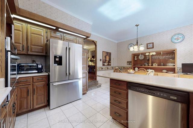 79 Rockview Gdns, House detached with 4 bedrooms, 4 bathrooms and 8 parking in Vaughan ON | Image 9