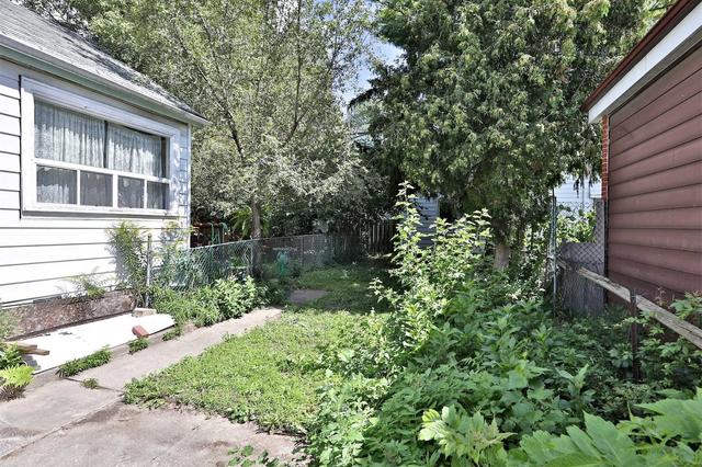 951b Greenwood Ave, House detached with 0 bedrooms, 0 bathrooms and 1 parking in Toronto ON | Image 6