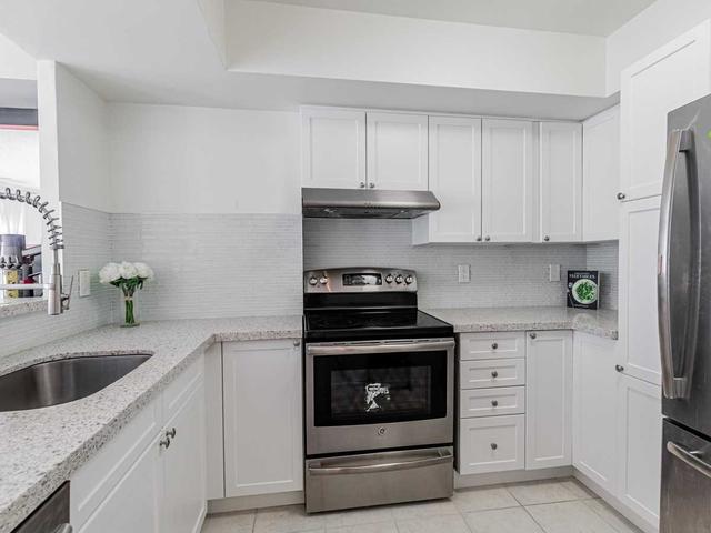 805 - 5 Everson Dr, Townhouse with 2 bedrooms, 2 bathrooms and 1 parking in Toronto ON | Image 7