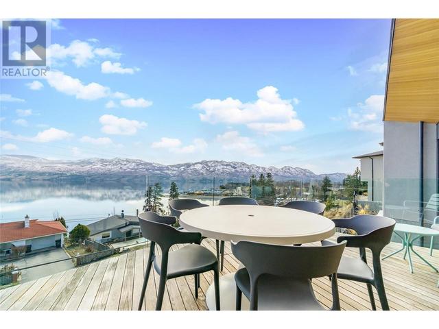 3985 Beachview Drive, House detached with 3 bedrooms, 2 bathrooms and 2 parking in West Kelowna BC | Image 10