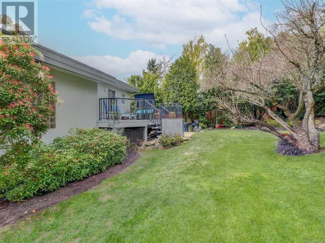 3450 Lord Nelson Way, House detached with 4 bedrooms, 3 bathrooms and 6 parking in Saanich BC | Image 59