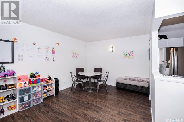 194 - 160 Gore Place, Condo with 2 bedrooms, 1 bathrooms and null parking in Regina SK | Image 4