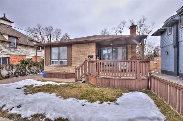 4 Lorne Street, House detached with 4 bedrooms, 2 bathrooms and null parking in St. Catharines ON | Image 3