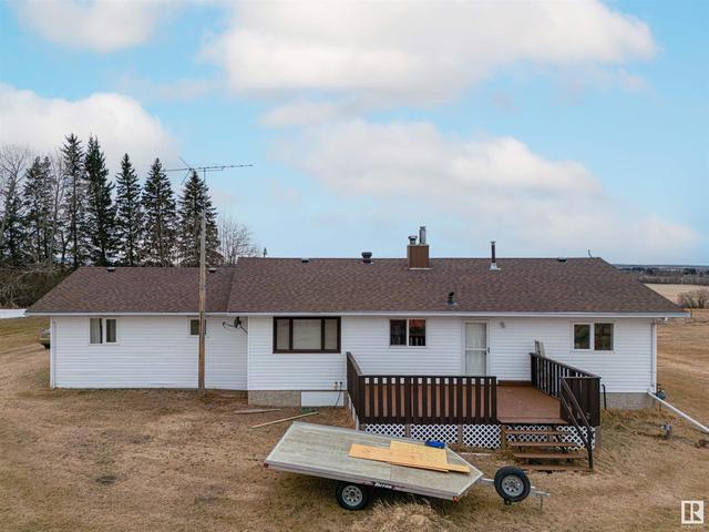 59251 Rge Rd 172, House detached with 4 bedrooms, 2 bathrooms and null parking in Smoky Lake County AB | Image 4