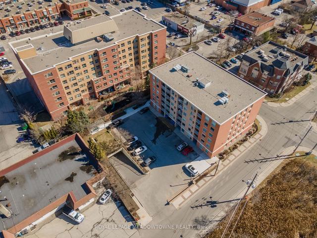 506 - 32 Tannery St, Condo with 2 bedrooms, 2 bathrooms and 2 parking in Mississauga ON | Image 32