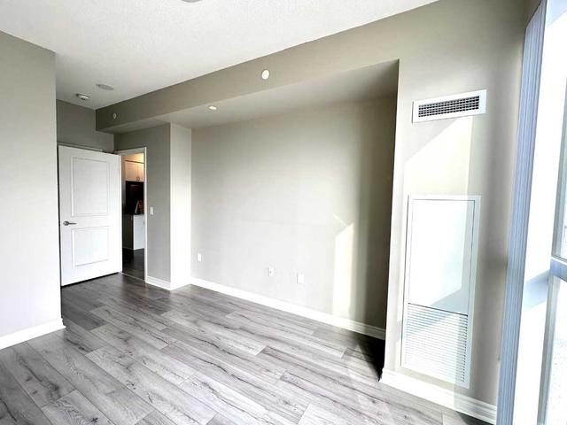 2307 - 349 Rathburn Rd W, Condo with 2 bedrooms, 2 bathrooms and 1 parking in Mississauga ON | Image 5