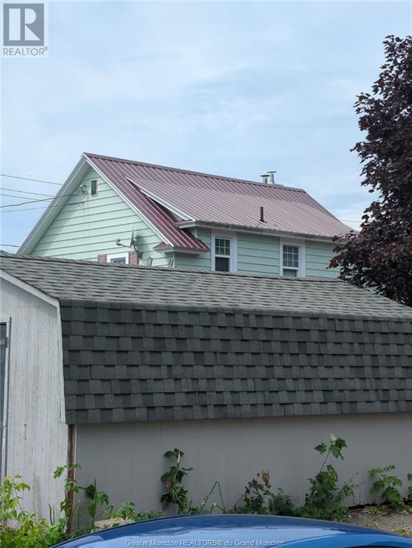 797 King Ave, House other with 4 bedrooms, 2 bathrooms and null parking in Bathurst NB | Image 2