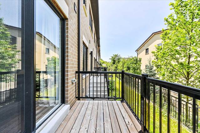 17 Kenneth Wood Cres, House attached with 4 bedrooms, 3 bathrooms and 2 parking in Toronto ON | Image 14