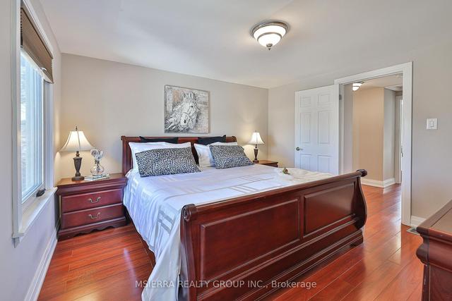 16 Gondola Cres, House detached with 3 bedrooms, 4 bathrooms and 5 parking in Brampton ON | Image 13