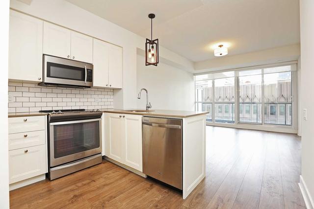 1004 - 30 Roehampton Ave, Condo with 1 bedrooms, 1 bathrooms and 0 parking in Toronto ON | Image 12