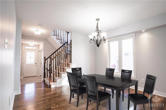 3100 Burritts Rapids Place, Townhouse with 3 bedrooms, 3 bathrooms and 2 parking in Ottawa ON | Image 3