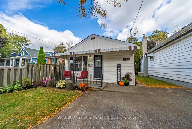 1089 Meredith Ave, House detached with 2 bedrooms, 1 bathrooms and 4 parking in Mississauga ON | Image 1