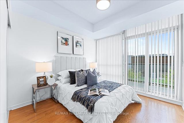 104 - 15 Legion Rd, Townhouse with 3 bedrooms, 3 bathrooms and 2 parking in Toronto ON | Image 4