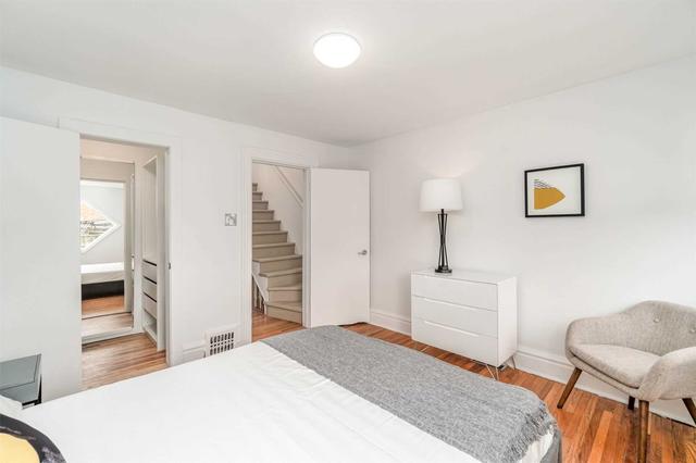 28 Kensington Pl, House attached with 3 bedrooms, 1 bathrooms and 0 parking in Toronto ON | Image 7