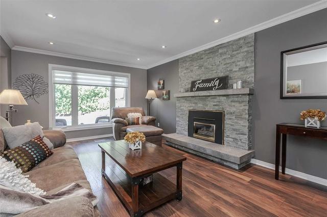 2054 Parklane Cres, House detached with 4 bedrooms, 4 bathrooms and 4 parking in Burlington ON | Image 16