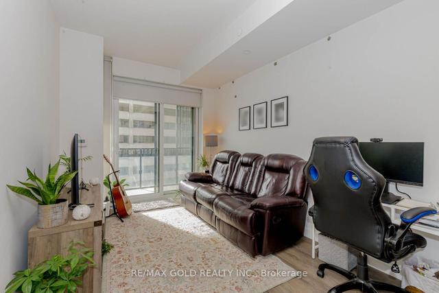 803 - 8 Eglinton Ave E, Condo with 1 bedrooms, 1 bathrooms and 0 parking in Toronto ON | Image 8